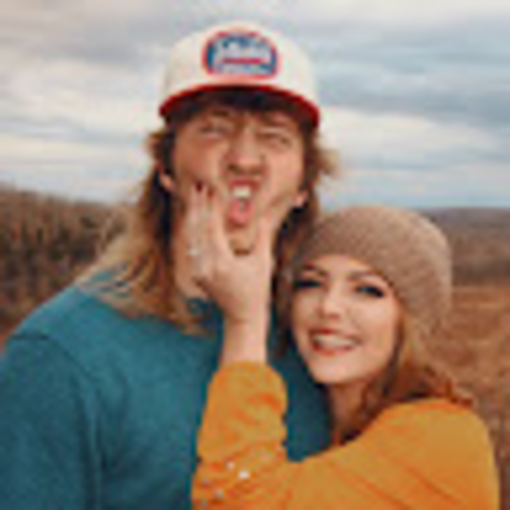 Meet your Posher, Caleb & madison